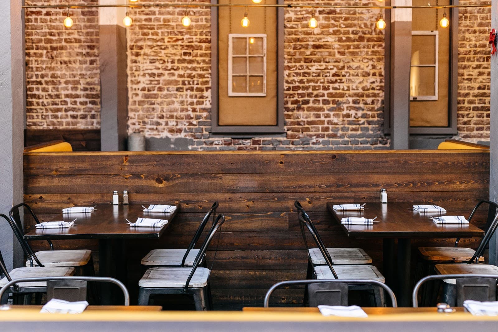 Poogan's Smokehouse — photo 2