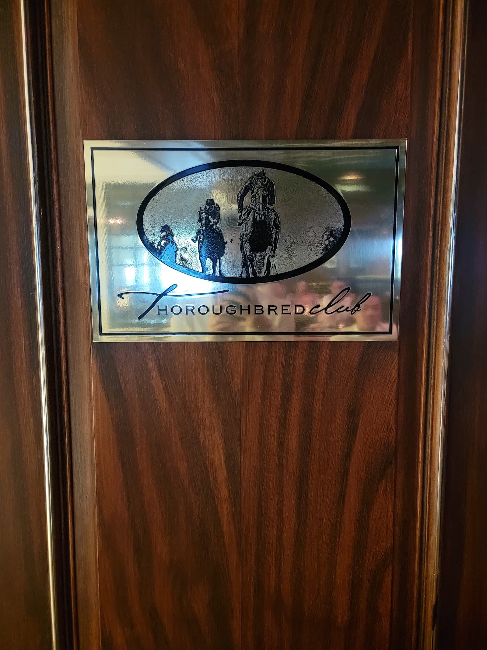 Thoroughbred Club — photo 1