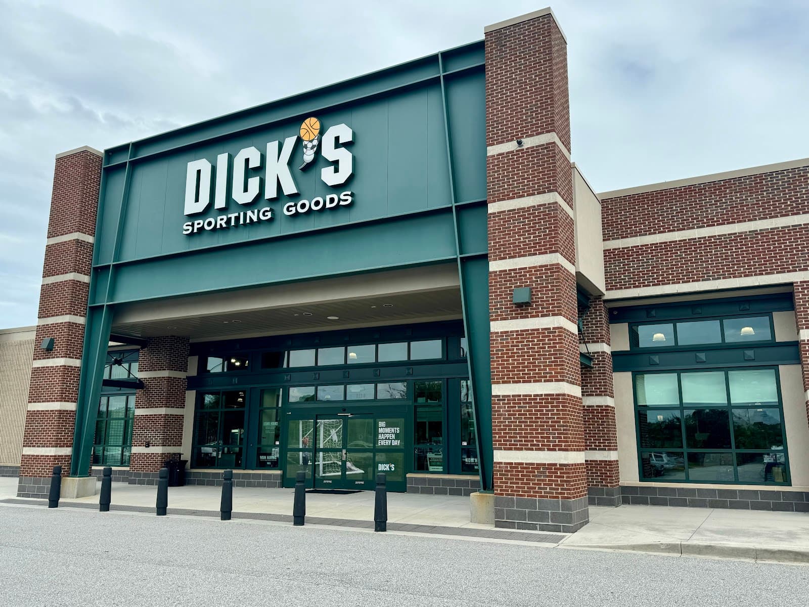 DICK'S Sporting Goods