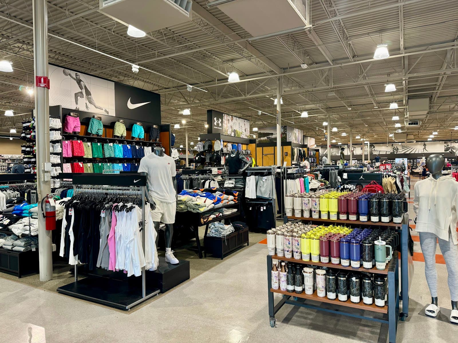 DICK'S Sporting Goods — photo 1