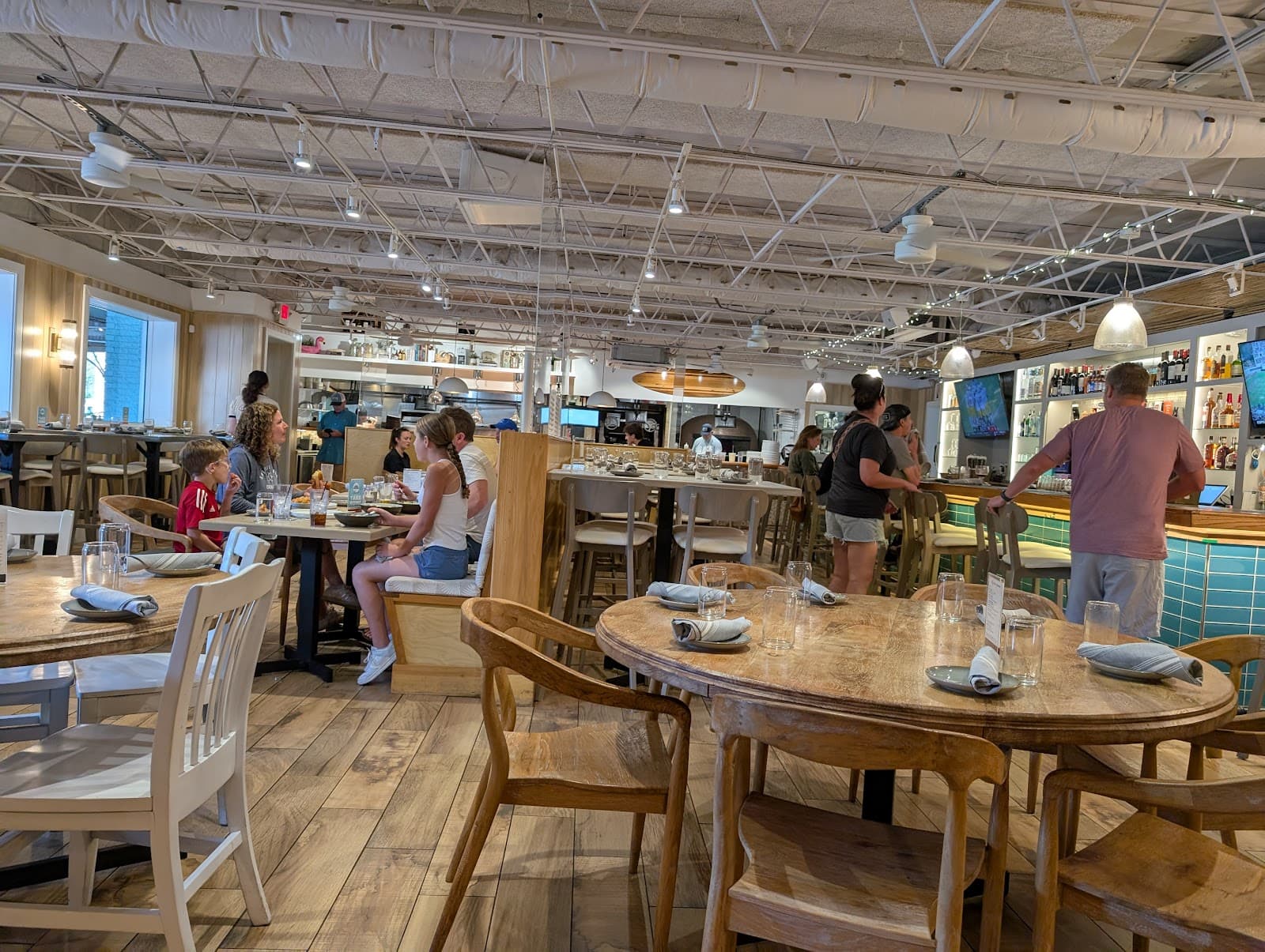 Ty's Roadside Coastal Kitchen — photo 1