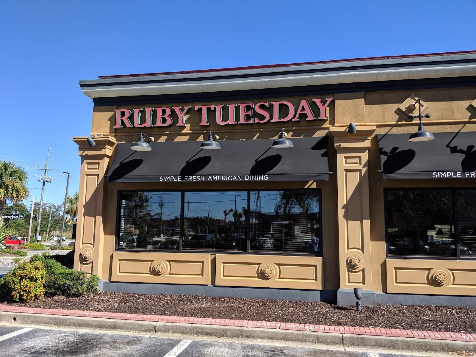 Ruby Tuesday — photo 1