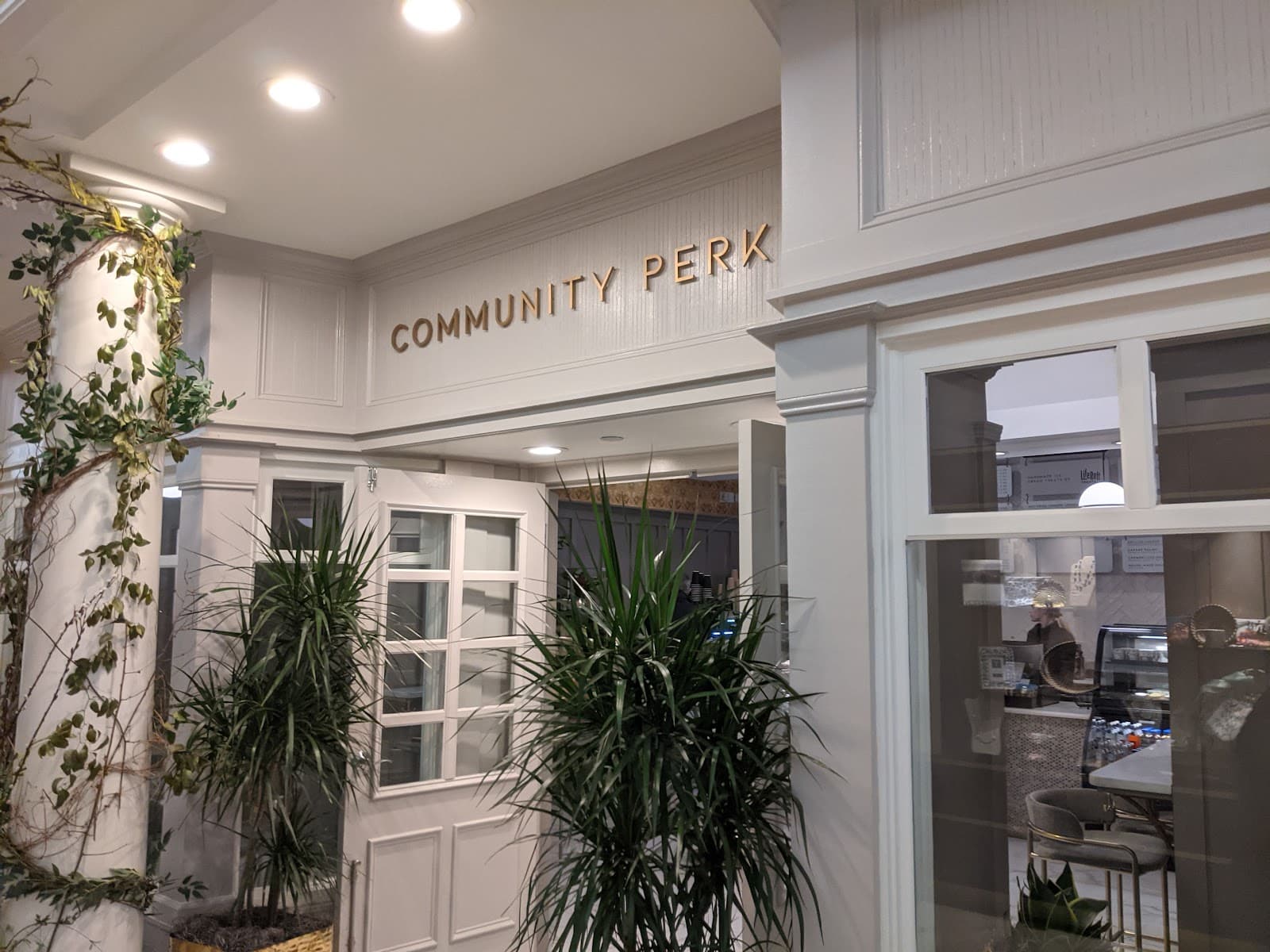 Community Perk — photo 1