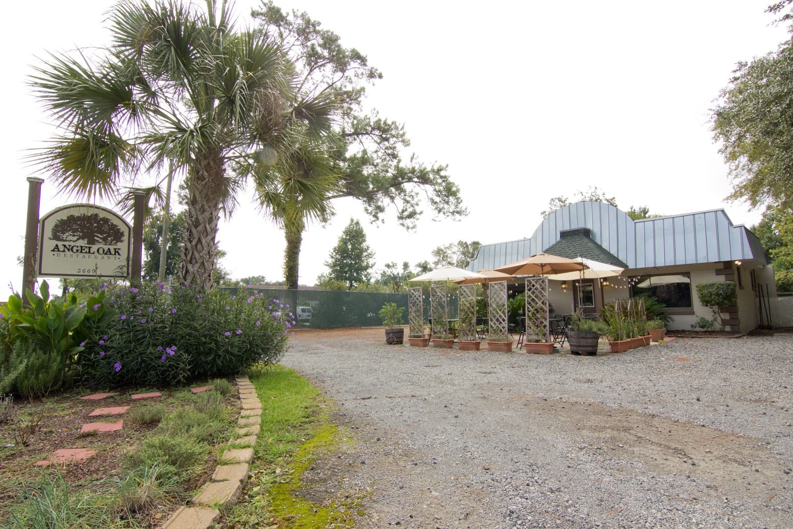 Angel Oak Restaurant and Bar