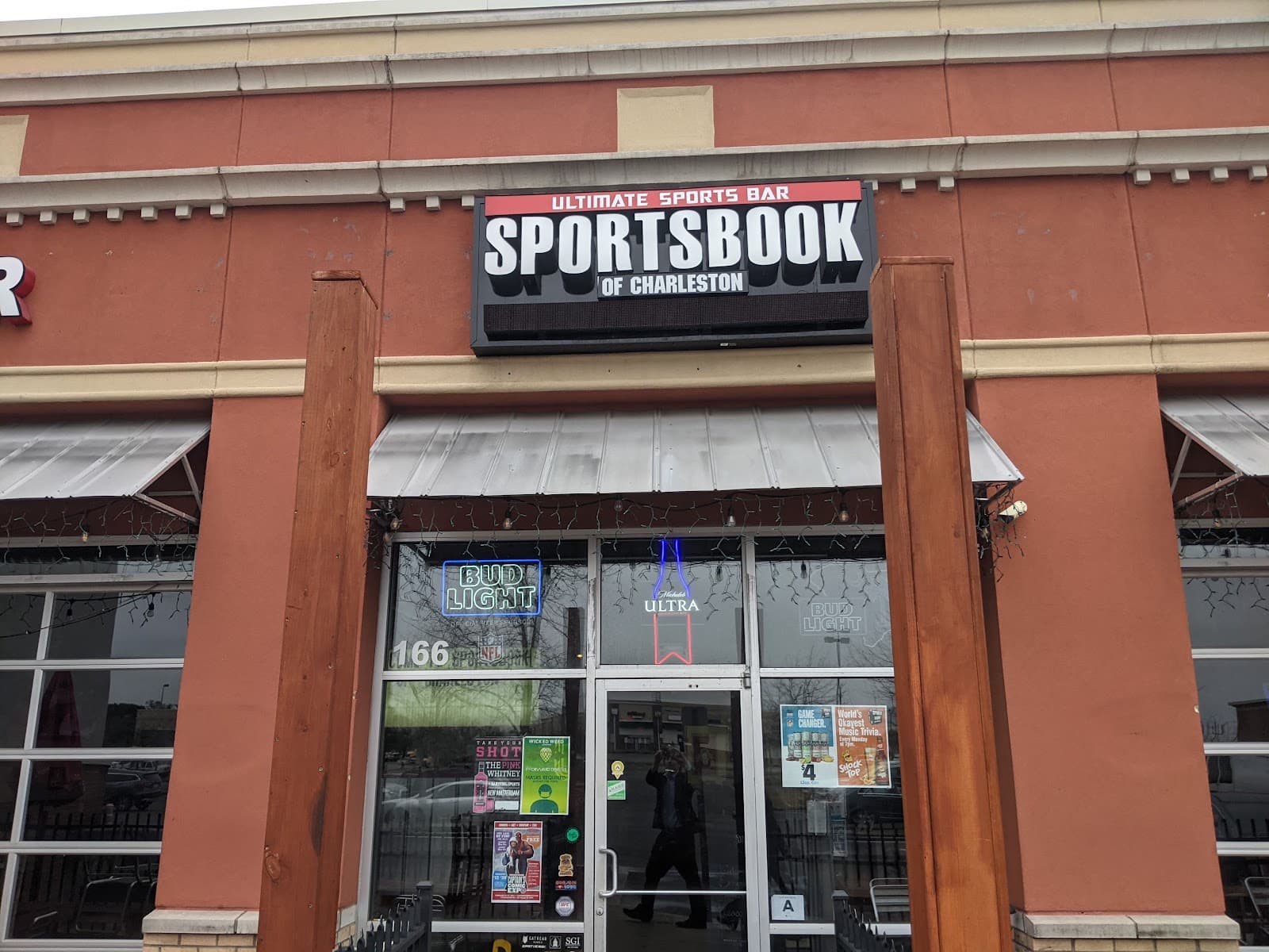 Sportsbook Cheesesteaks & Wings — photo 2