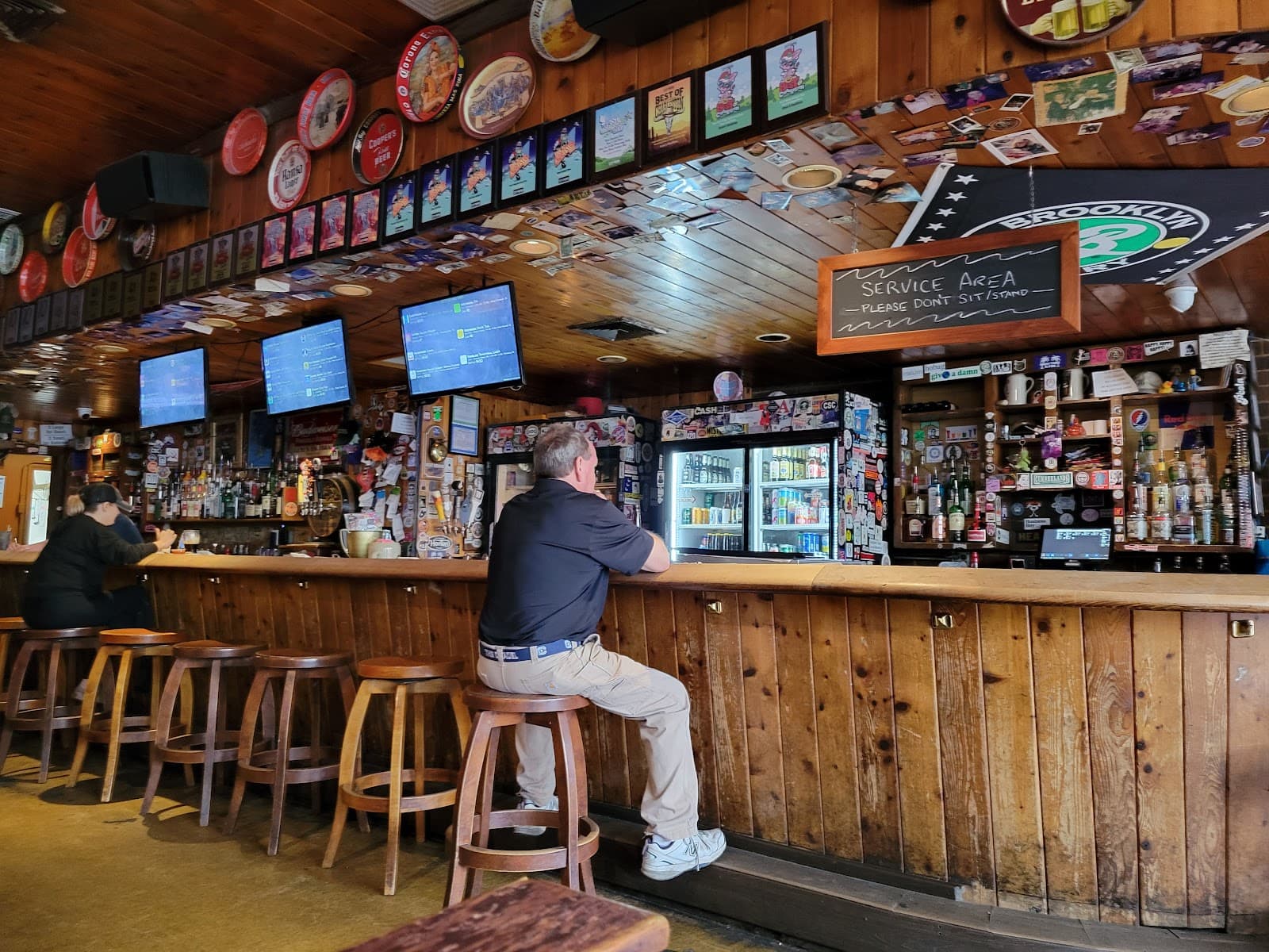 Gene's Haufbrau — photo 1